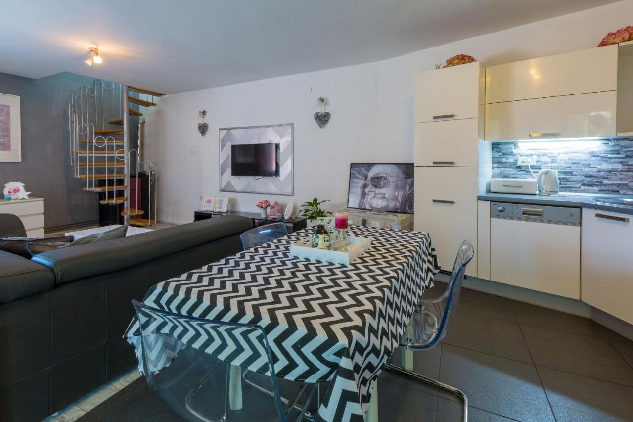 Apartments Kalla 茨里克韦尼察 外观 照片