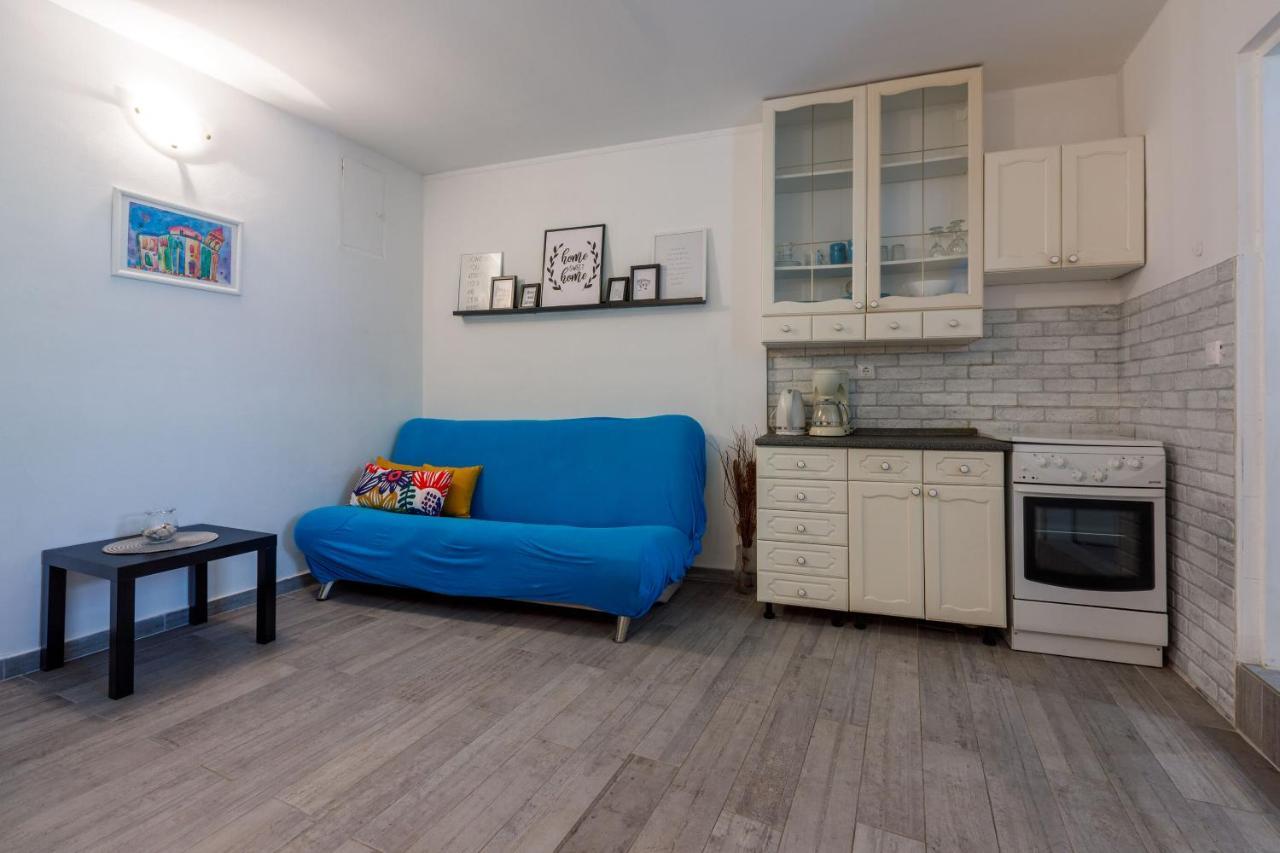 Apartments Kalla 茨里克韦尼察 外观 照片